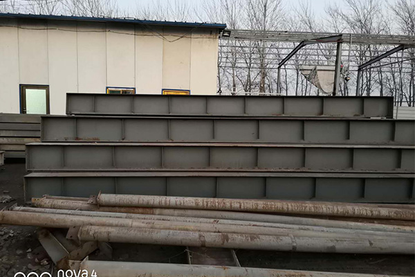 出售300*150直條6米長，150根，450*200直條6米，全新框架樓的平臺梁