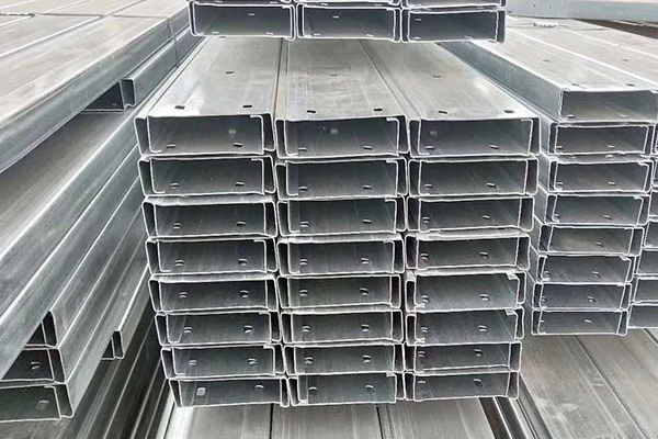 出售26*100*6庫房一個中柱，柱子300*150，大梁300變500*160，檁條200，開間7.5米 二、32*100*6庫房，柱子350*175，大梁300變500，檁條200，開間7.5米